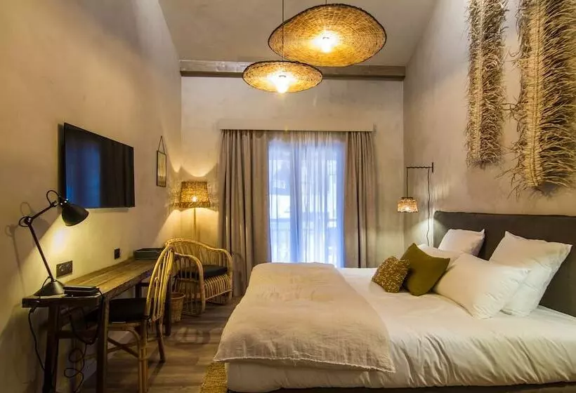 Hotelli Hôtel De La Roche