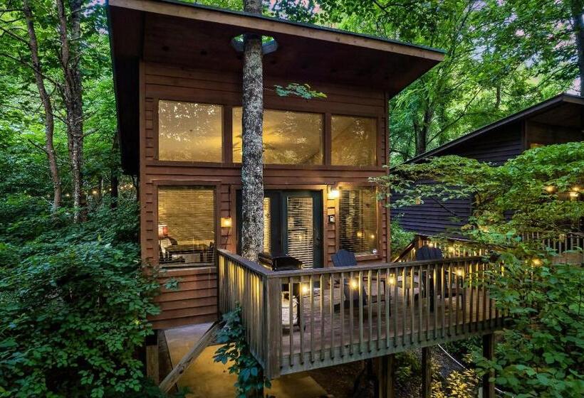 酒店 Rivers Edge Treehouses