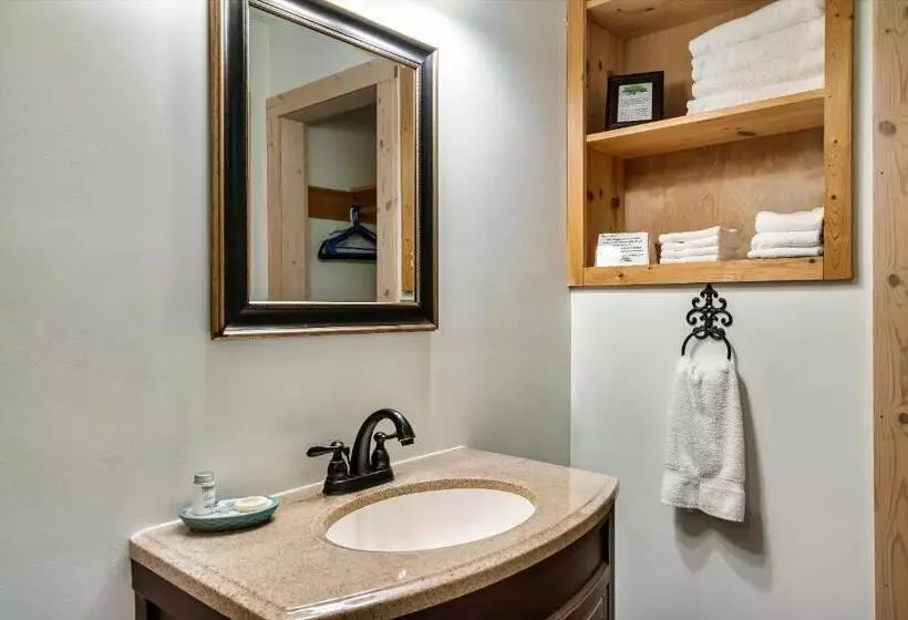 ホテル Rivers Edge Treehouses