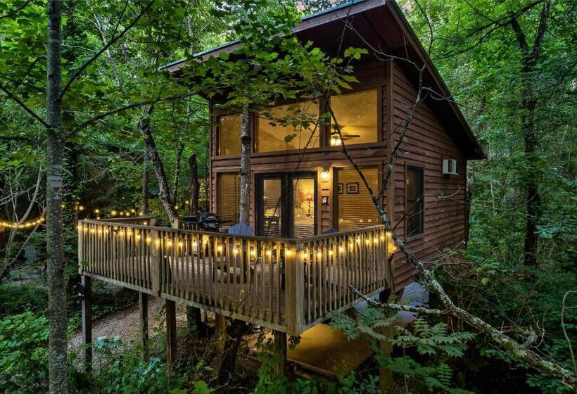 酒店 Rivers Edge Treehouses