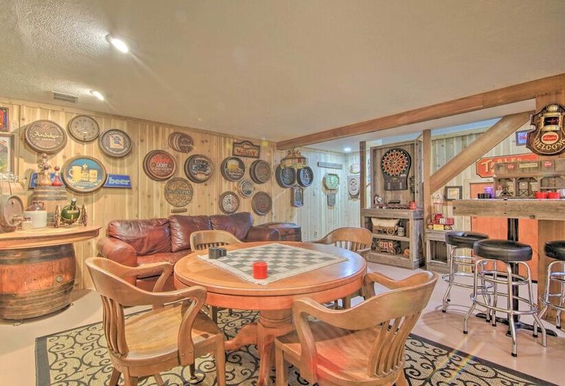 Inviting Twin Lakes Home W/ Indoor + Outdoor Bars!