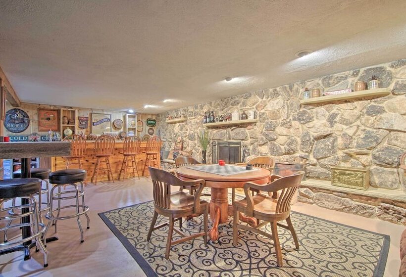 Inviting Twin Lakes Home W/ Indoor + Outdoor Bars!