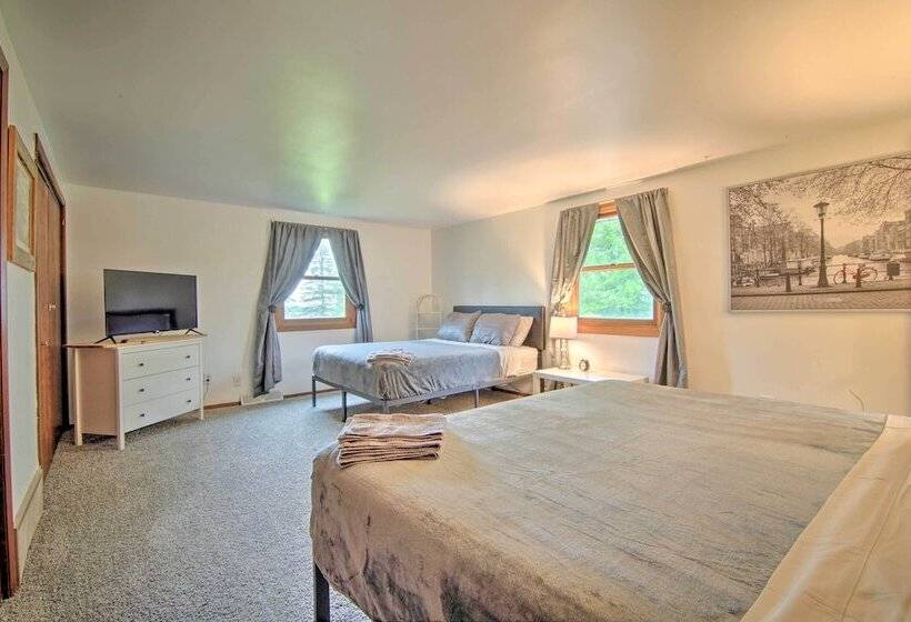 Inviting Twin Lakes Home W/ Indoor + Outdoor Bars!