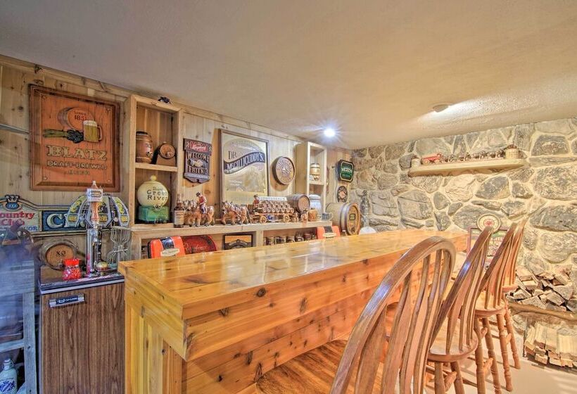 Inviting Twin Lakes Home W/ Indoor + Outdoor Bars!