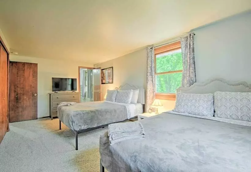 Inviting Twin Lakes Home W/ Indoor + Outdoor Bars!