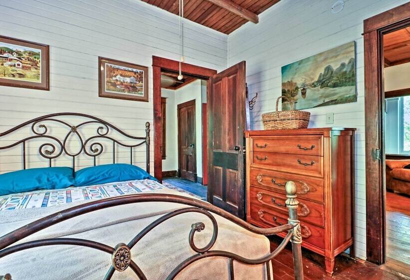 Island Cottage On Evans Lake Bring Your Boat!