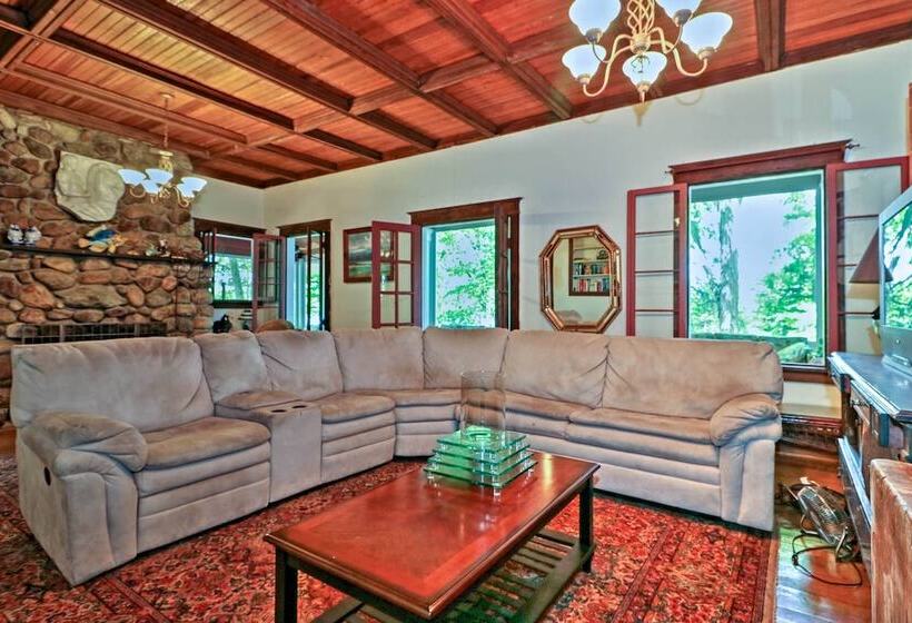 Island Cottage On Evans Lake Bring Your Boat!