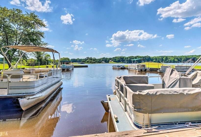 Lake Retreat In Carolina Trace W/ Resort Amenities
