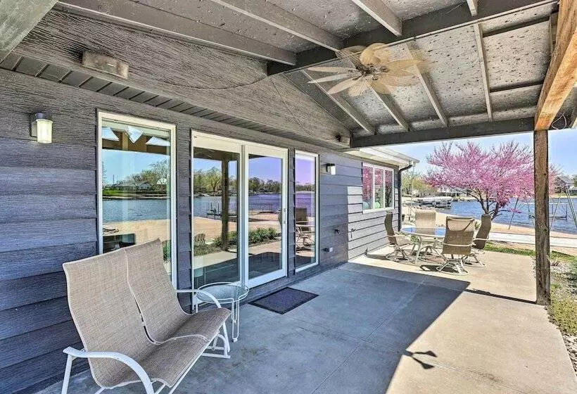 Lakefront Bellevue Home: Private Beach & Fire Pit!