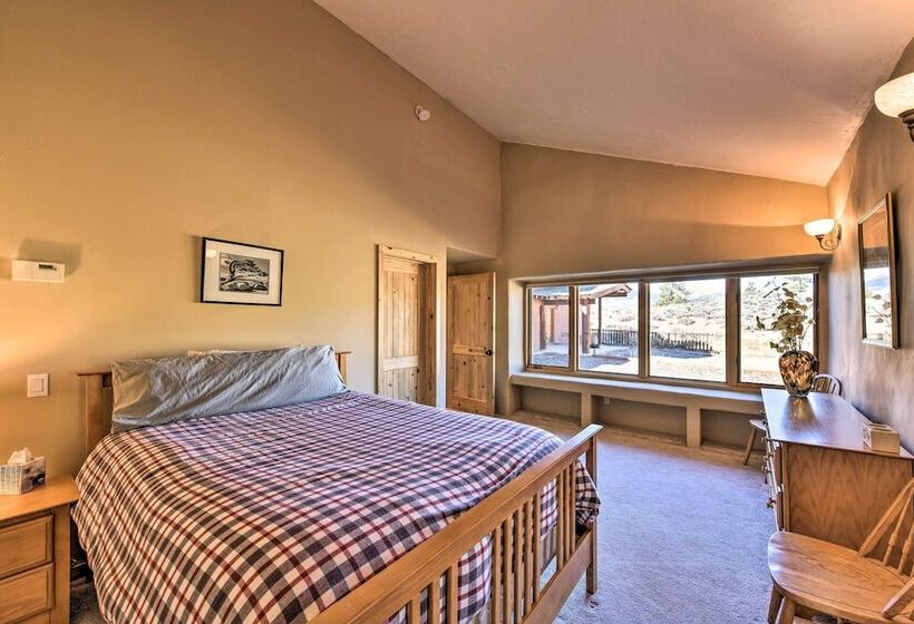 Luxe Twin Lakes House W/ Mountain & Lake Views!