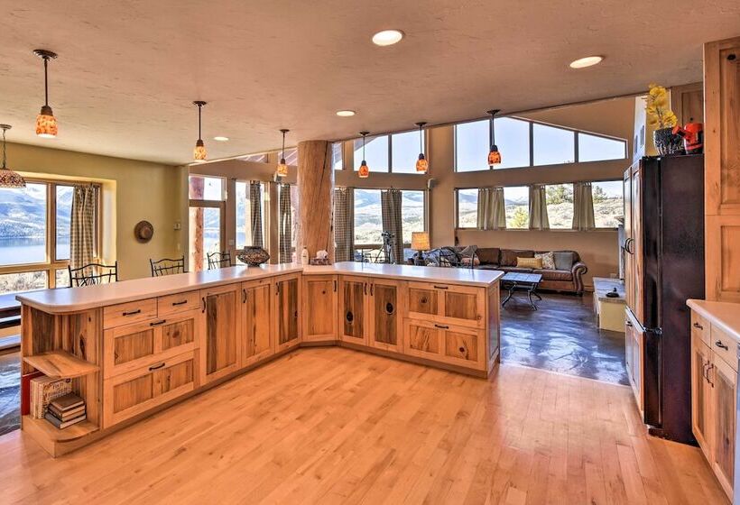 Luxe Twin Lakes House W/ Mountain & Lake Views!