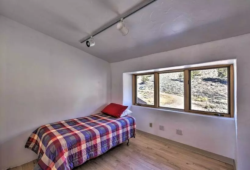 Luxe Twin Lakes House W/ Mountain & Lake Views!