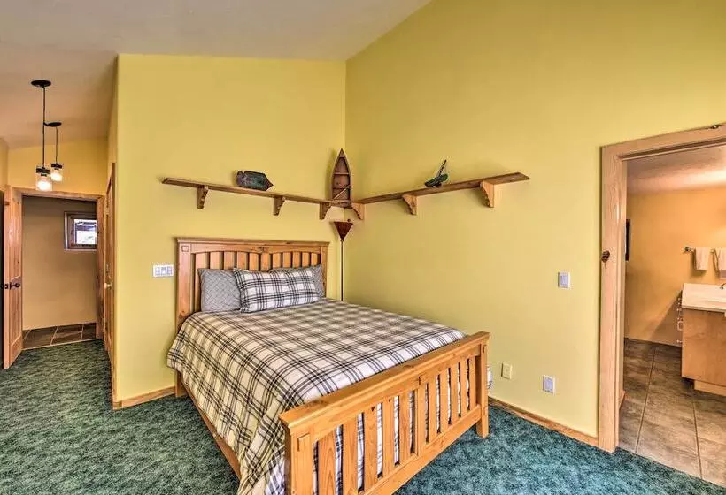 Luxe Twin Lakes House W/ Mountain & Lake Views!