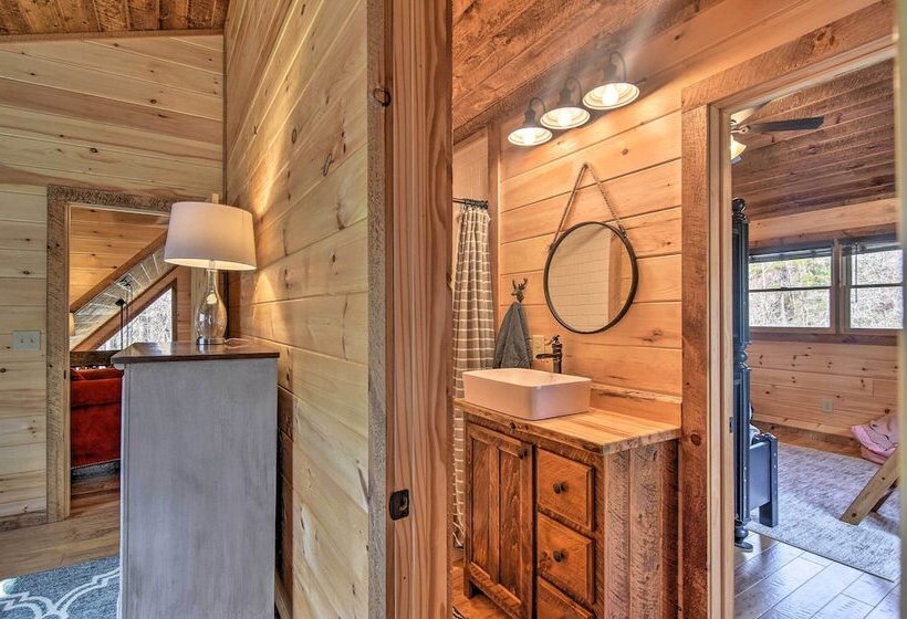 Modern Murphy Cabin W/ Nottely River Views!