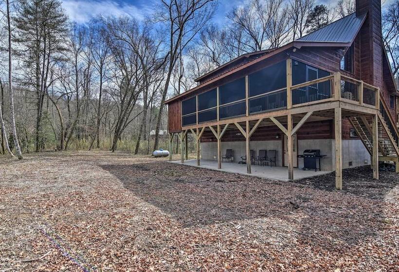 Modern Murphy Cabin W/ Nottely River Views!
