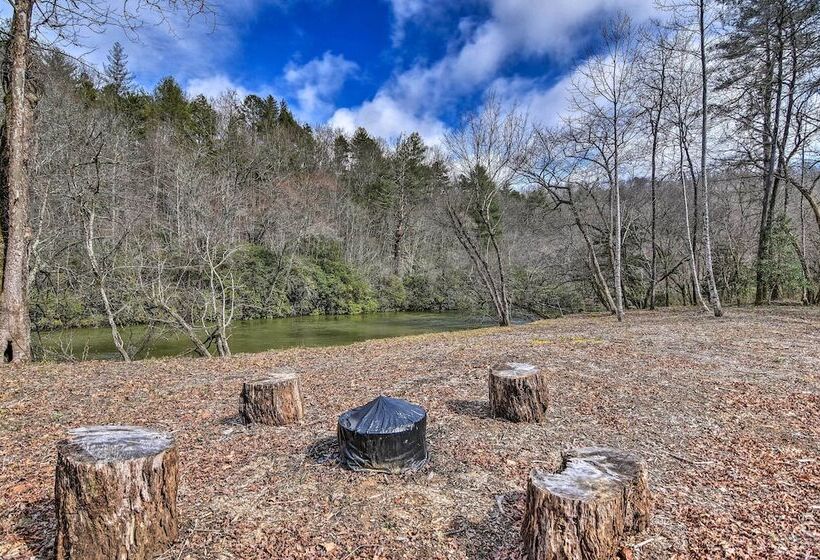 Modern Murphy Cabin W/ Nottely River Views!