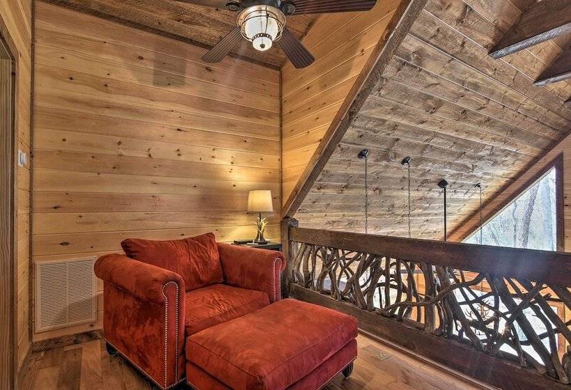 Modern Murphy Cabin W/ Nottely River Views!