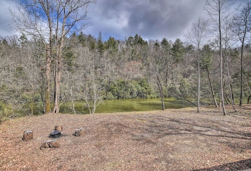 Modern Murphy Cabin W/ Nottely River Views!