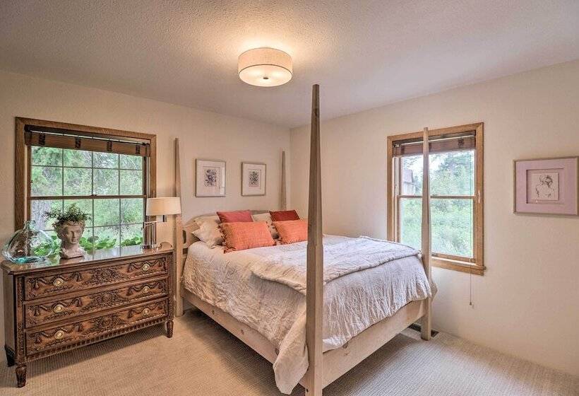 Montana Cottage: Easy Drive To Glacier Natl Park!