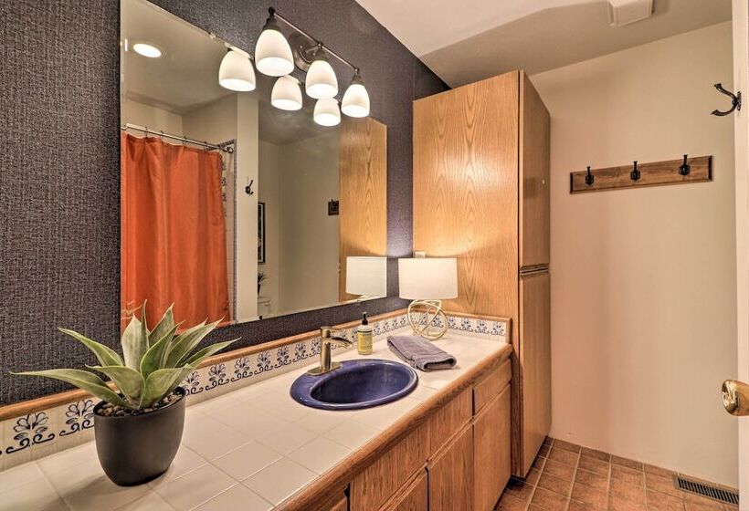 Montana Cottage: Easy Drive To Glacier Natl Park!