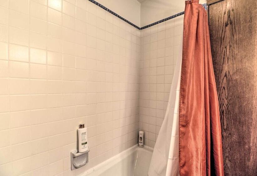 Montana Cottage: Easy Drive To Glacier Natl Park!