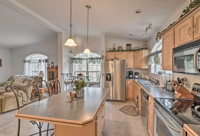 Oakland Retreat ~ 13 Mi To Deep Creek Lake!