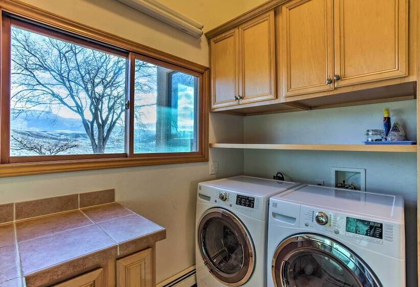 Mesa View House  W/ Hot Tub: Walk To Winery!