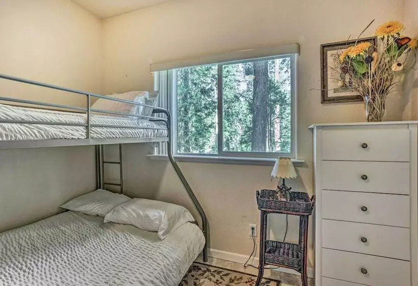 Peaceful + Private Mariposa Cabin On 2 Acres!