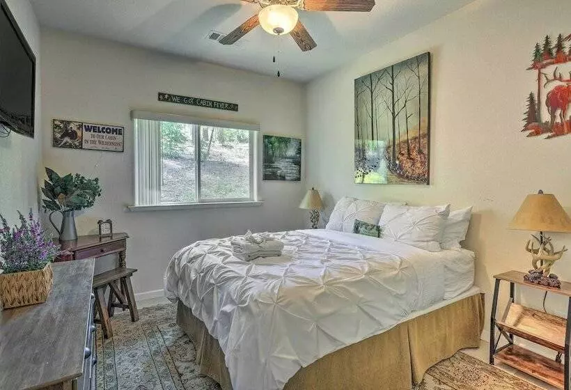 Peaceful + Private Mariposa Cabin On 2 Acres!