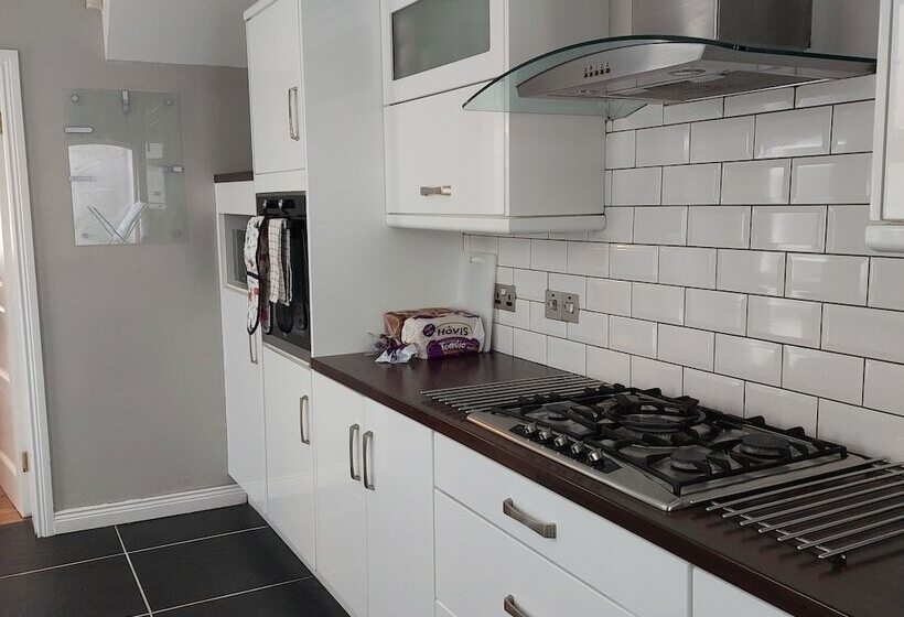 פנסיון Woodstock Townhouse Belfast