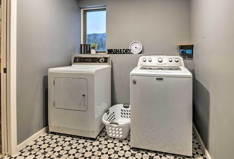 Finger Lakes Home ~ 18 Mi To Cornell University!