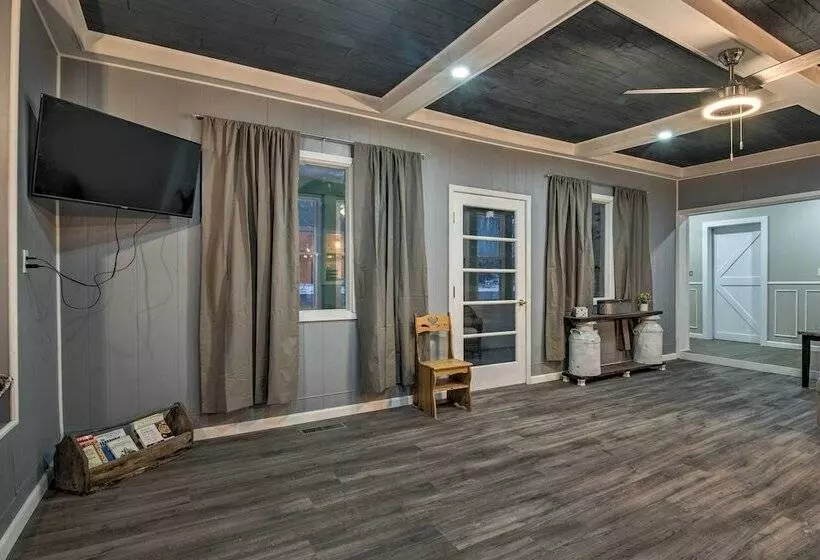 Finger Lakes Home ~ 18 Mi To Cornell University!