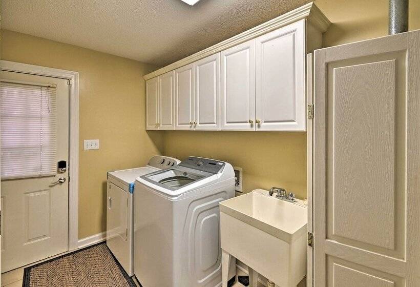 Pet Friendly Lillington Abode ~ 1 Mi To River