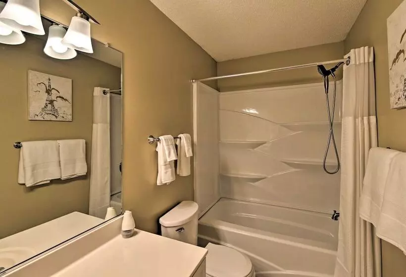 Pet Friendly Lillington Abode ~ 1 Mi To River