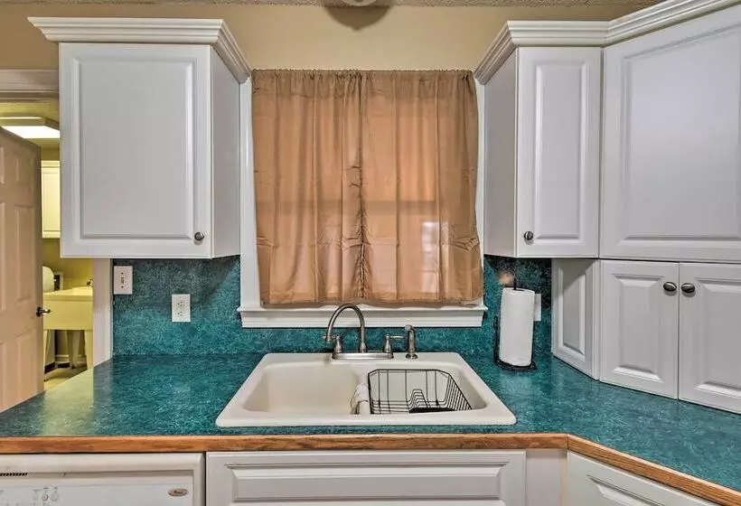 Pet Friendly Lillington Abode ~ 1 Mi To River