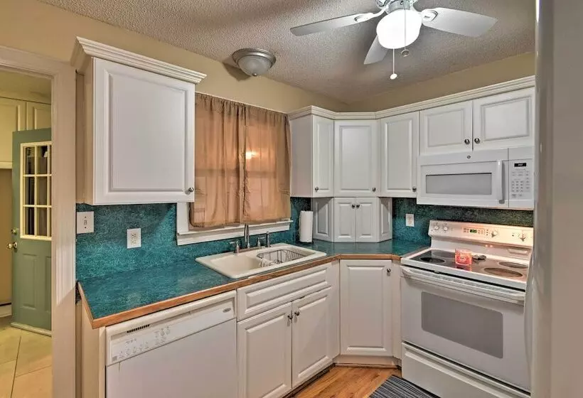 Pet Friendly Lillington Abode ~ 1 Mi To River