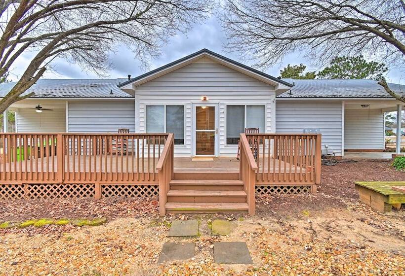 Pet Friendly Lillington Abode ~ 1 Mi To River