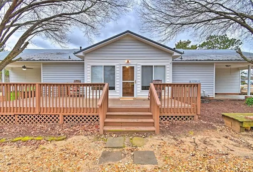 Pet Friendly Lillington Abode ~ 1 Mi To River