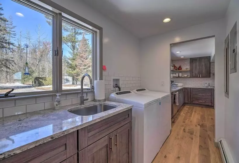 Plattsburgh Home W/ Deck On Lake Champlain