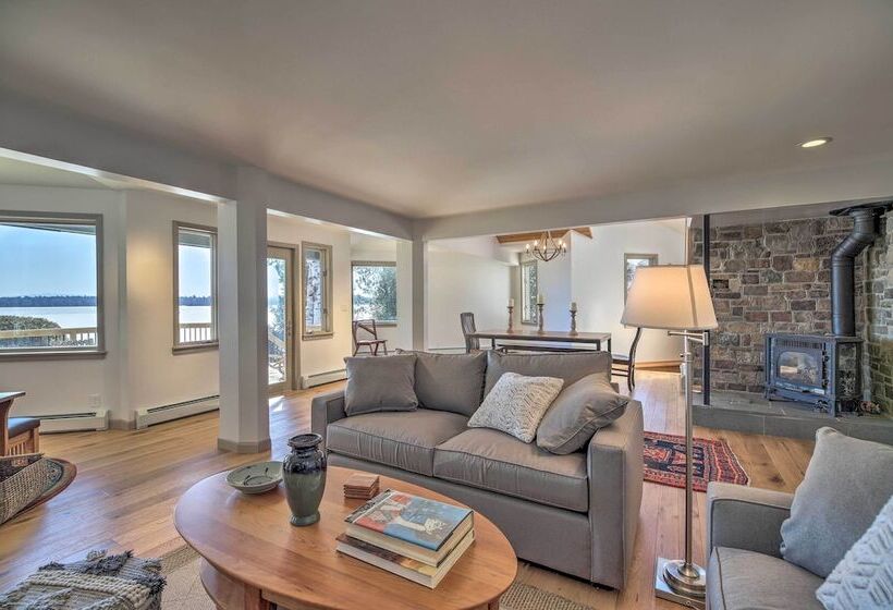 Plattsburgh Home W/ Deck On Lake Champlain