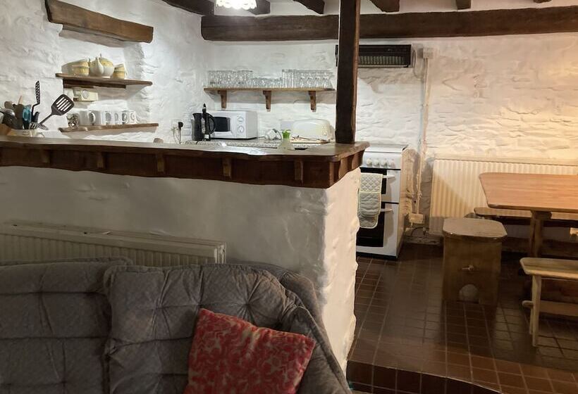 Relax In Mountain View Cottage At Cwmiar Farm