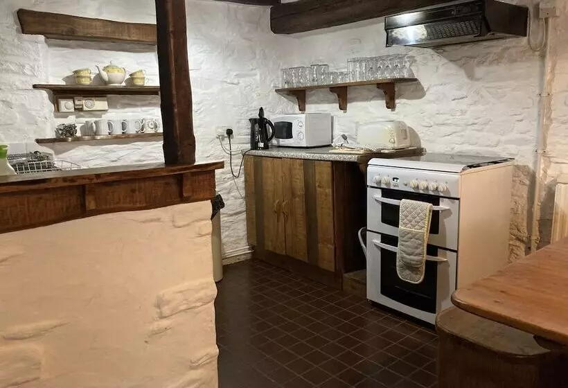 Relax In Mountain View Cottage At Cwmiar Farm