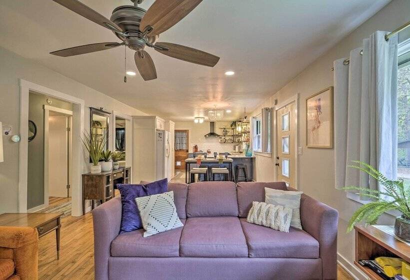 Renovated Eureka Springs Home   1 Mi To Downtown!