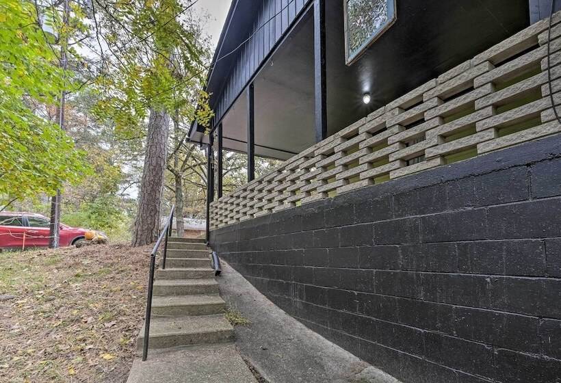 Renovated Eureka Springs Home   1 Mi To Downtown!