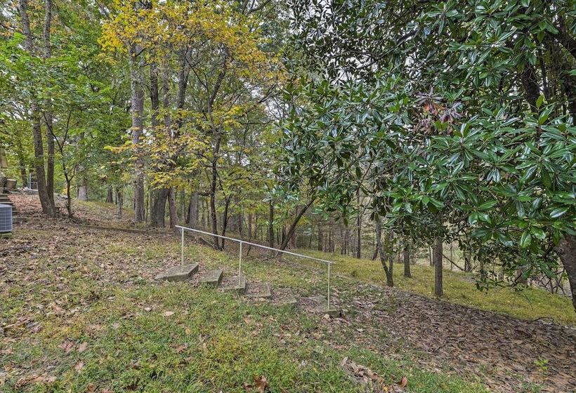 Renovated Eureka Springs Home   1 Mi To Downtown!