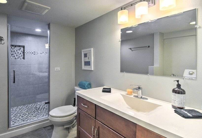 Renovated Kingston Home: Game Room & Deck!