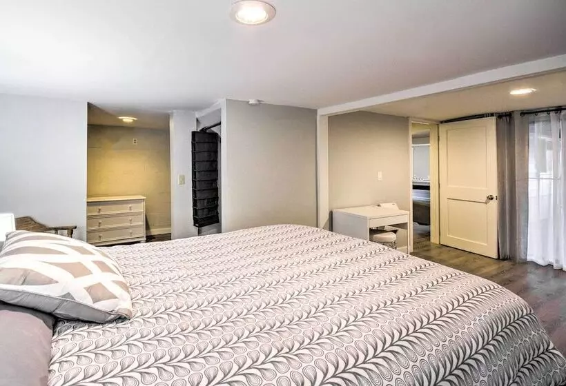 Renovated Kingston Home: Game Room & Deck!