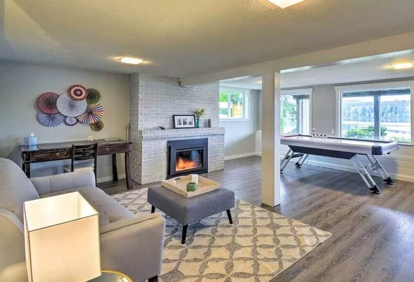 Renovated Kingston Home: Game Room & Deck!