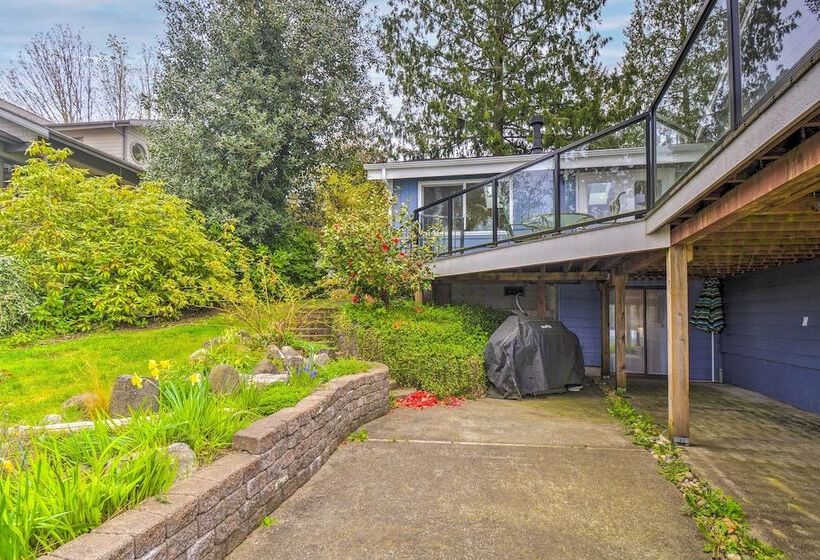 Renovated Kingston Home: Game Room & Deck!