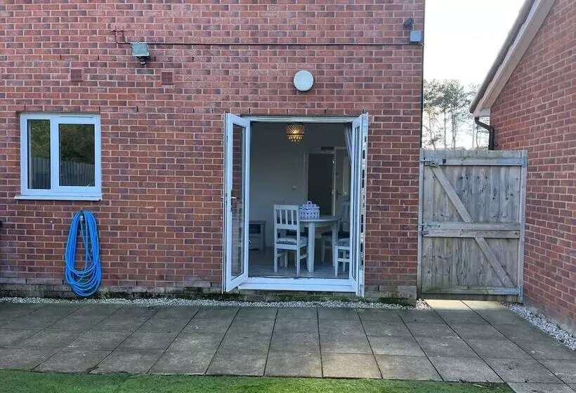 レジデンス Remarkable 3 Bed House In Wirral